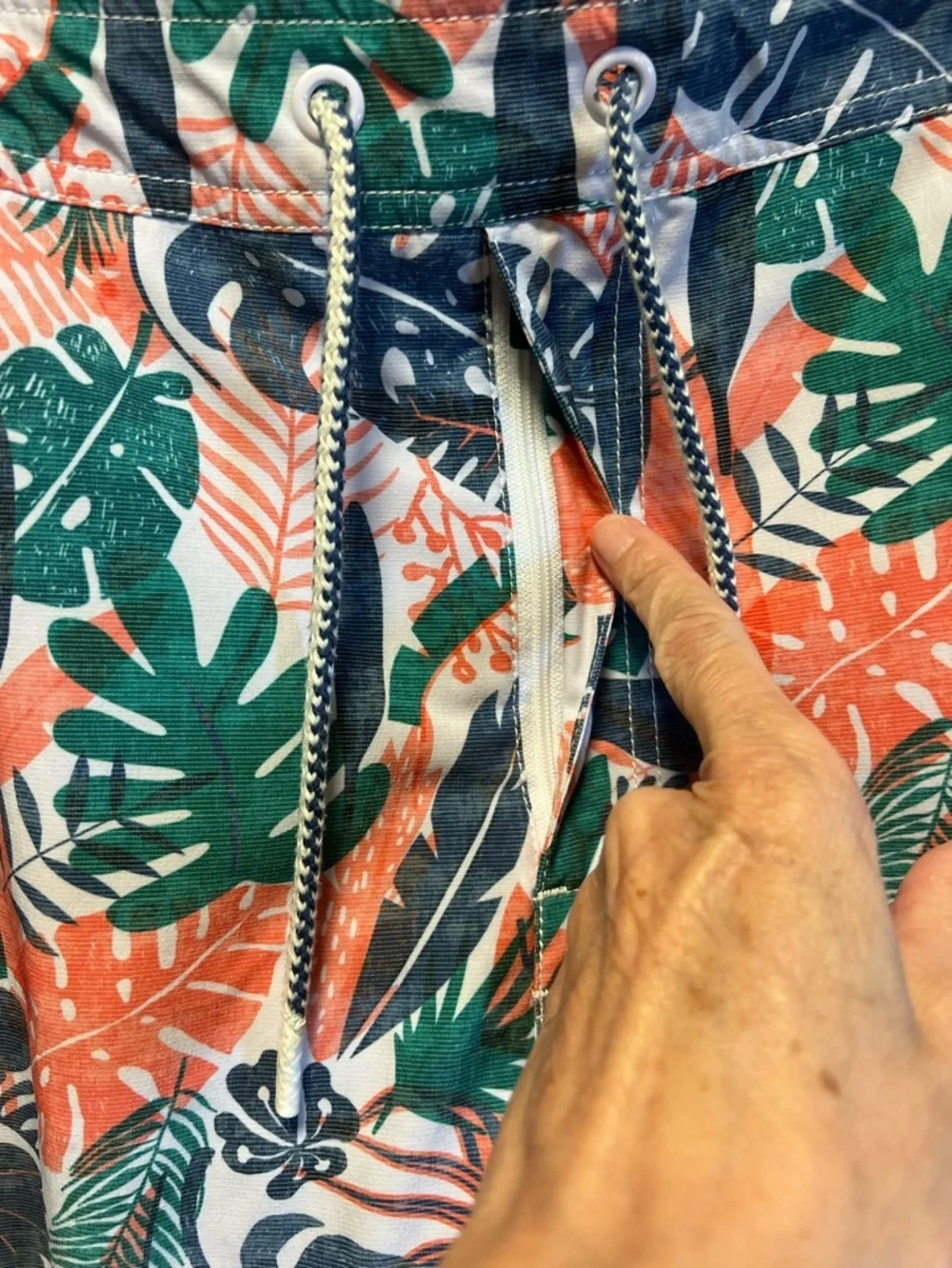 johnnie-O Largo Swim Trunks Size Men’s XXL Color Blue/Green/Orange